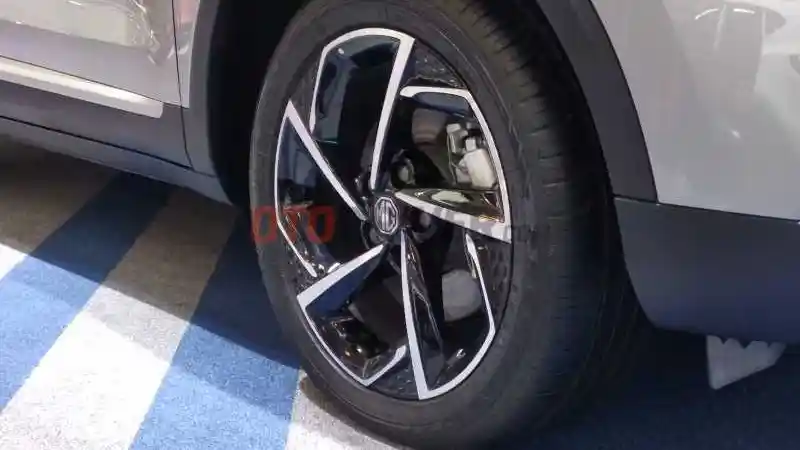 Foto - GALERI: Melihat Lebih Dekat Detail MG ZS EV di GIIAS 2022
