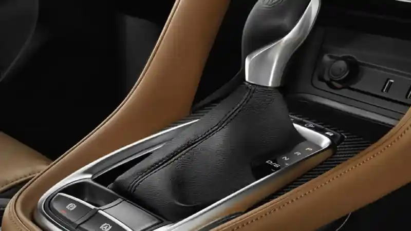 Foto - Sebuah Ironisme MG ZS Indonesia dengan Thailand