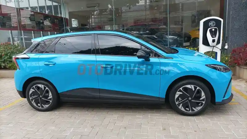 Foto - Mencicip MG4 EV Rute Jakarta- Bandung 