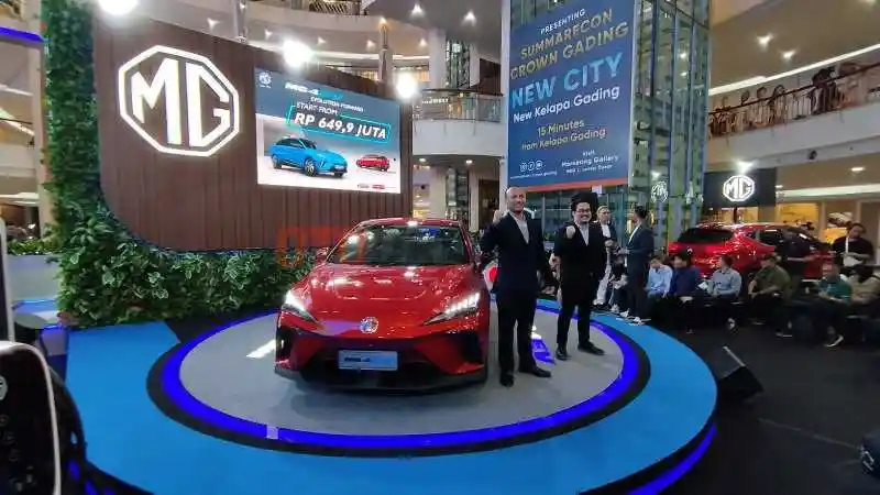 Foto - Sah, Harga MG4 EV Resmi Diumumkan. Di Bawah 700 Jutaan
