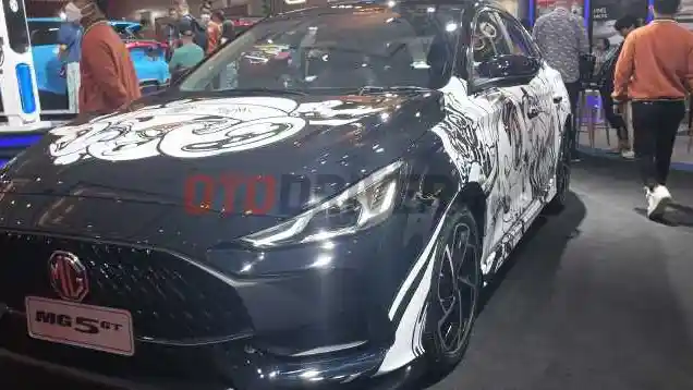 Foto - Gandeng Seniman Lokal, MG Menyulap Boothnya Menjadi ‘Art Space’ di GJAW 2023