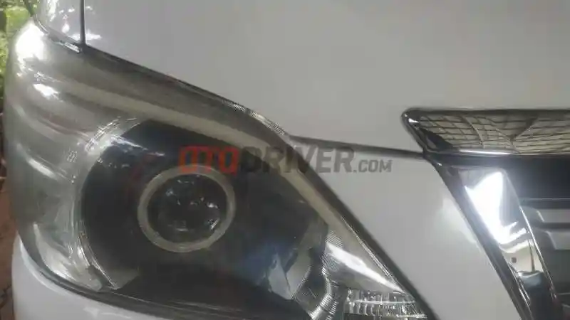 Tips - Catat! Ternyata Ini Penyebab Lampu Mobil Sering Mati 