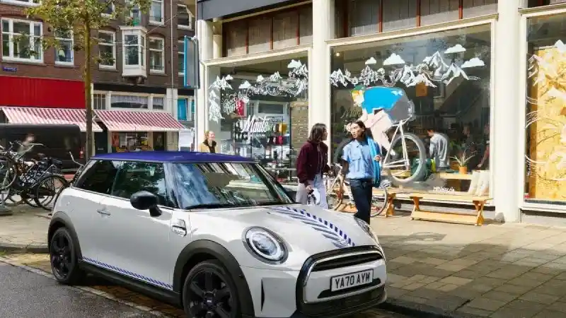 Foto - MINI Merilis Varian Brick Lane Edition Untuk Para Pecinta Seni, Berikut Penjelasannya