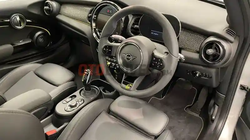 Foto - MINI Electric Resmi Meluncur, Harga RP 945 juta