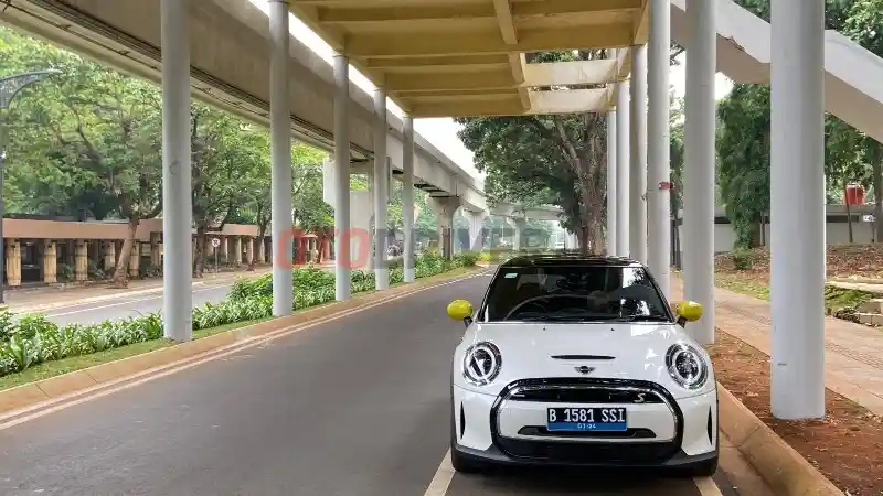 Foto - Holiday In Style 2023, Mini EV: Plus dan Minus Si Stylish Ala British 