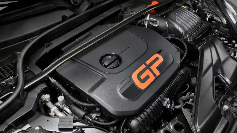 Foto - Hanya 12 Unit, MINI 3 Door Paling Bertenaga Mengaspal Di Indonesia