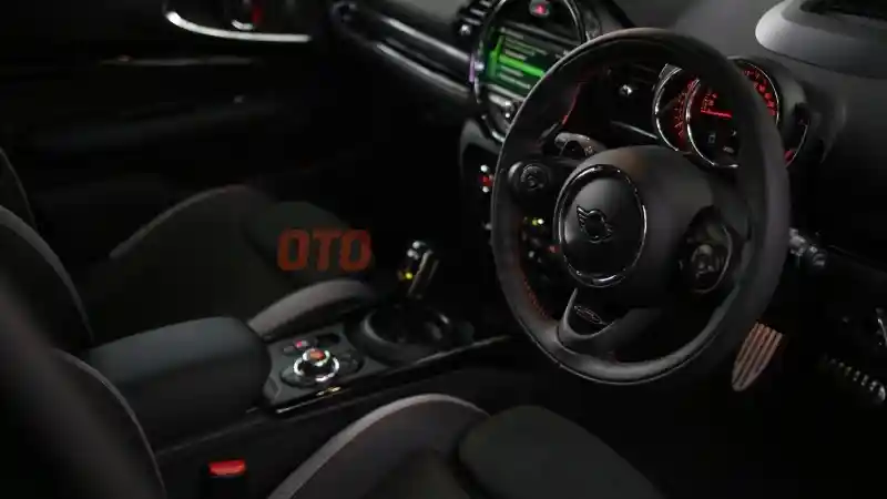 Foto - MINI Clubman dan Countryman Versi Powerful Dijual, RP 1,1 Miliar