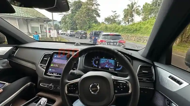 Foto - Mudik In Style 2024: Volvo XC90 Recharge Jabodetabek-Tasikmalaya PP Tanpa Isi Bahan Bakar