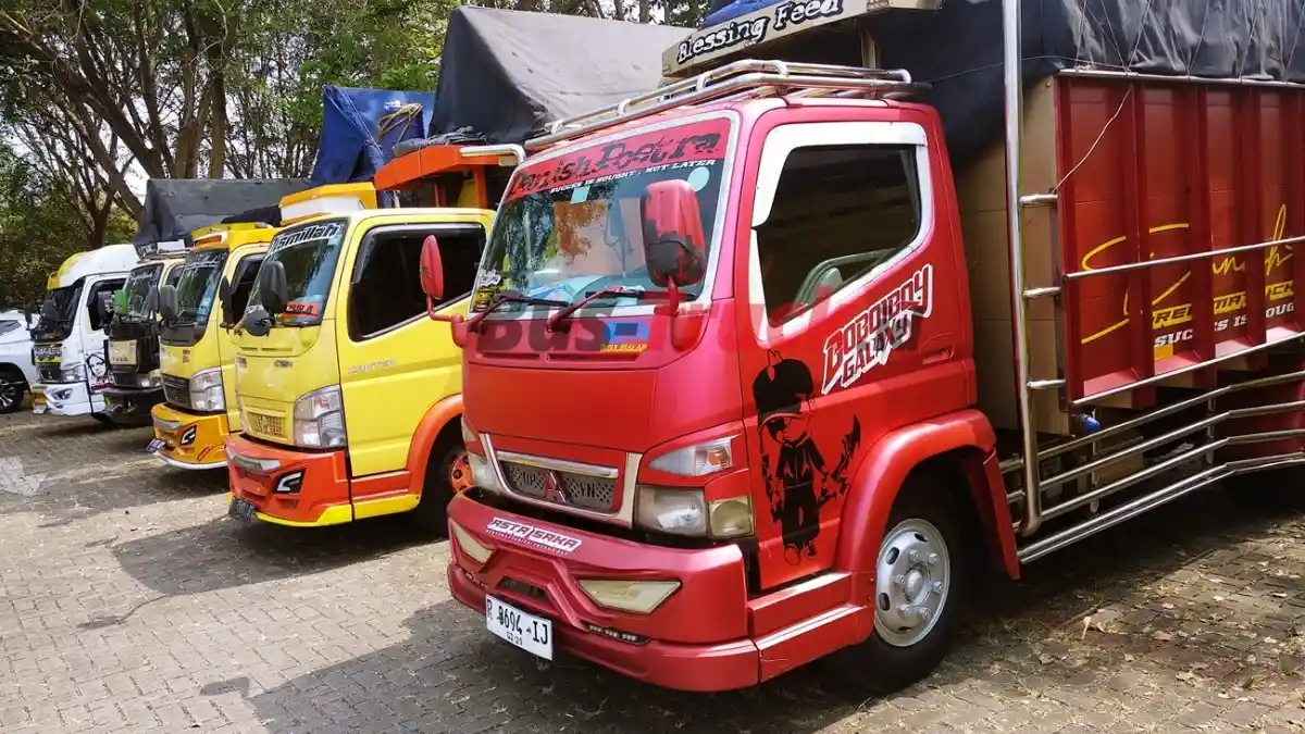 Foto - SMK Di Madura Dapat Hibah Satu Truk Fuso, Ini Fungsinya