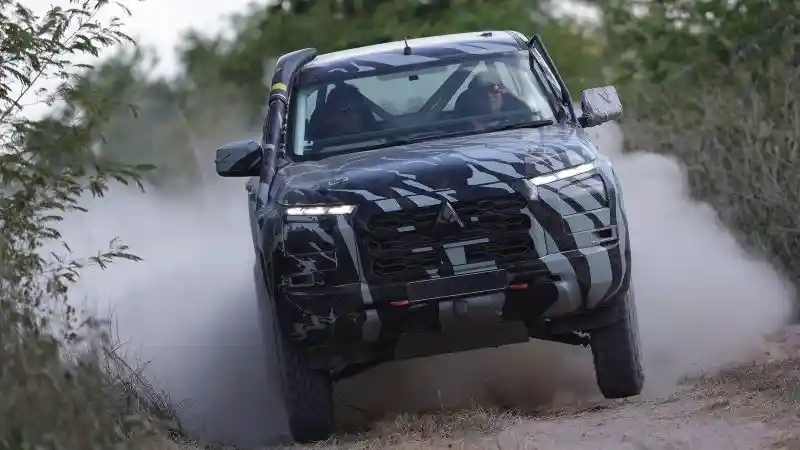 Berita - Generasi Terbaru Mitsubishi Triton Langsung Diterjunkan Ke AXCR 2023