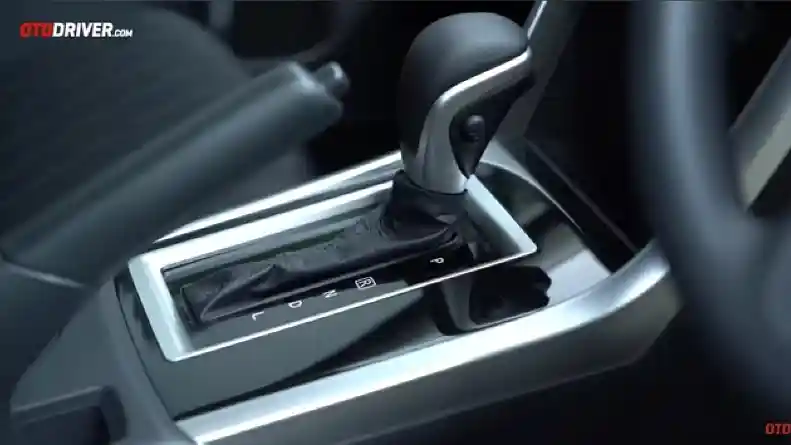 Foto - Mitsubishi Xpander Exceed: Model Terjangkau Tapi Tetap Elegan 