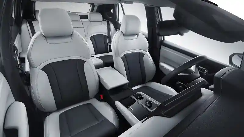 Foto - SUV Mitsubishi Berwajah Xpander Muncul Di Guangzhou Auto Show 2021 