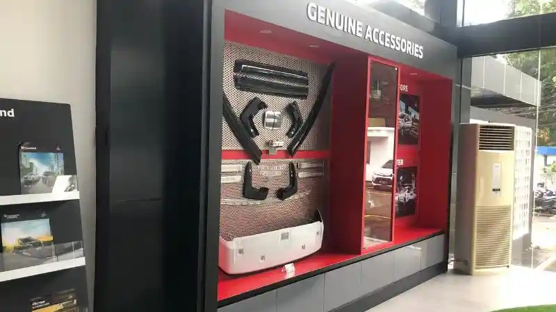 Foto - Mitsubishi Diskon Suku Cadang dan Oli Di Dealer Baru Bogor