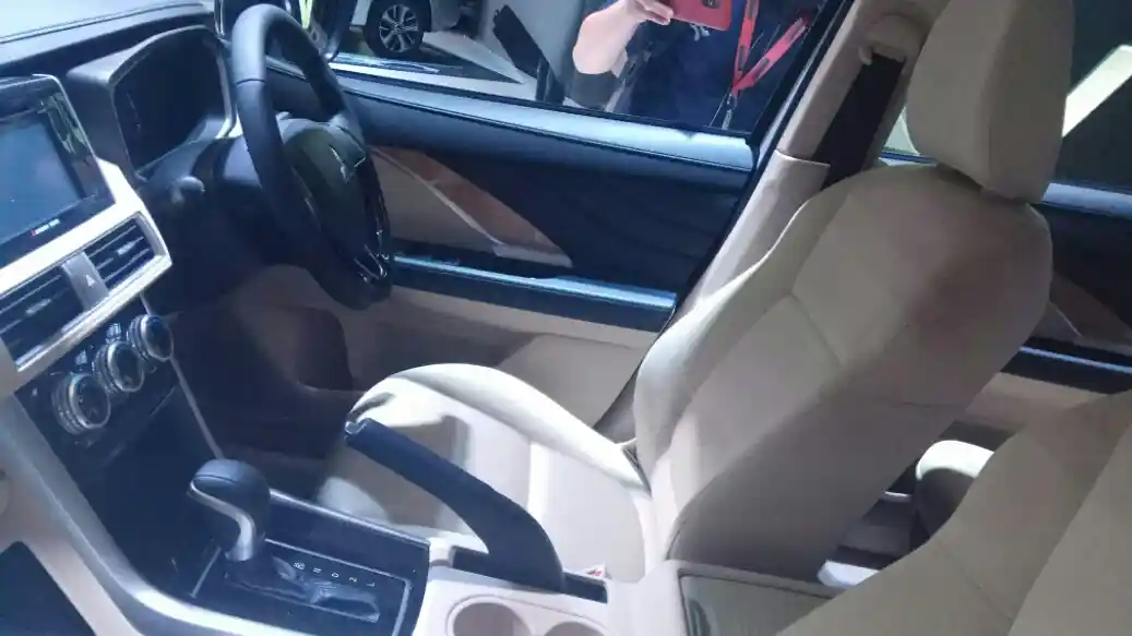 Berita - Mengintip 10 Fitur dan Kelengkapan Kabin Small MPV Mitsubishi