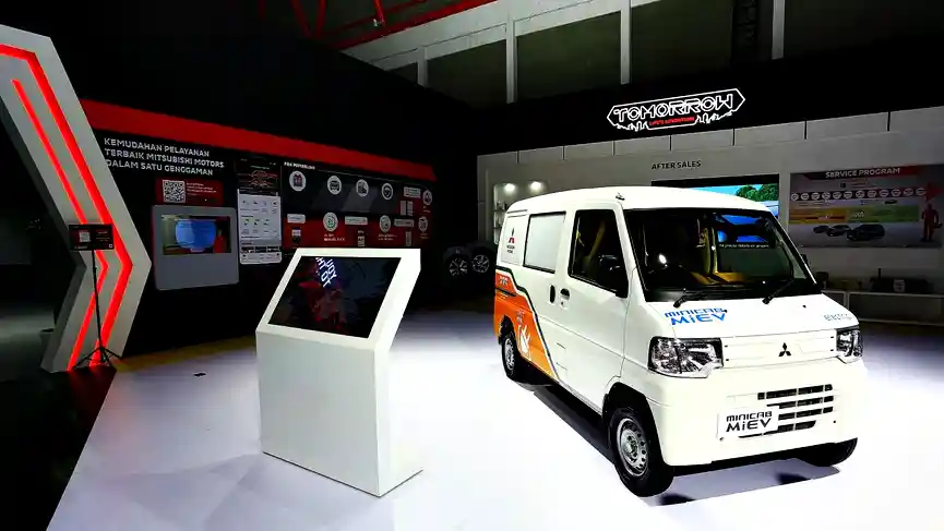 Foto - Fuso eCanter Jadi Rilis Tahun Depan?