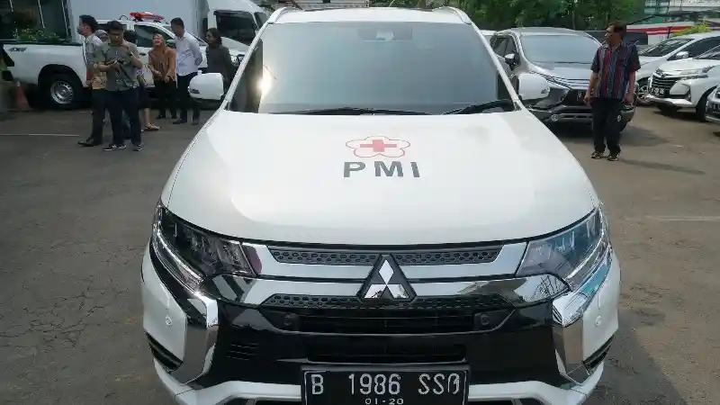 Berita - Outlander PHEV dan Bencana Alam