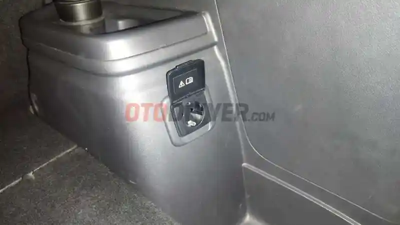 Foto - Holiday in Style 2023, Mitsubishi Outlander PHEV : Sensasi Lebih Dari 2.400 kilometer Dengan Jagoan Tua Yang Masih Tetap Menawan