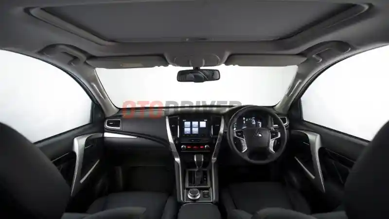 Foto - Mitsubishi Pajero Sport, Suguhkan Fitur Keselamatan dan Kenyamanan Yang Semakin Lengkap