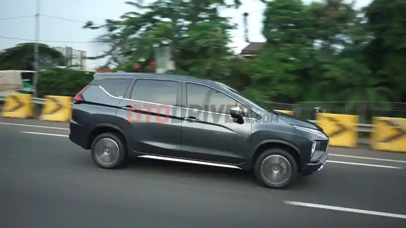 Foto - Mitsubishi Xpander Laris di Indonesia Tapi Terganjal Peraturan di Negara Lain