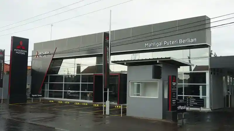 Foto - Mitsubishi Resmikan Dealer Baru di Indramayu, Apa Saja Fasilitasnya?