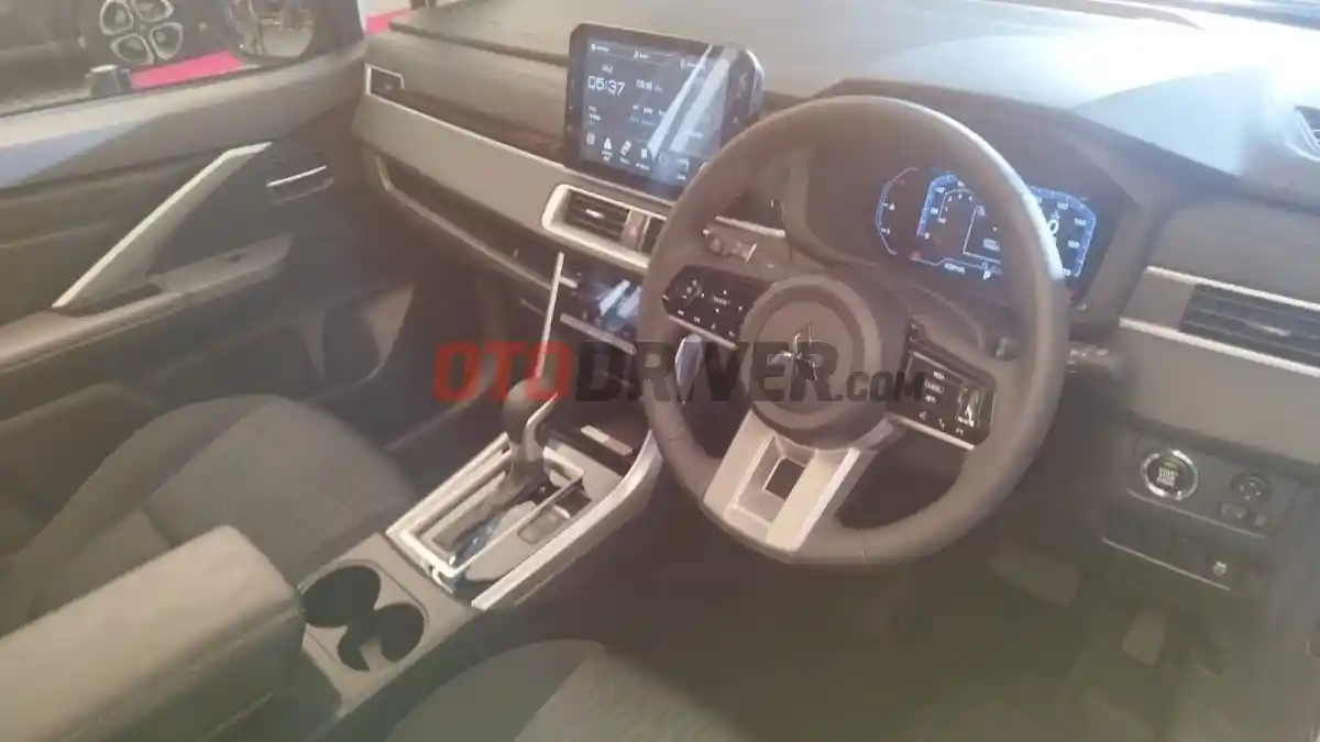 Foto - Mitsubishi Mendengarkan Konsumen Terhadap Ubahan Pada Warna Interior