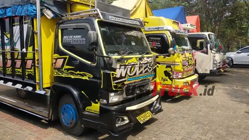 Foto - Panduan Aman Mengemudikan Truk Ala Mitsubishi Fuso