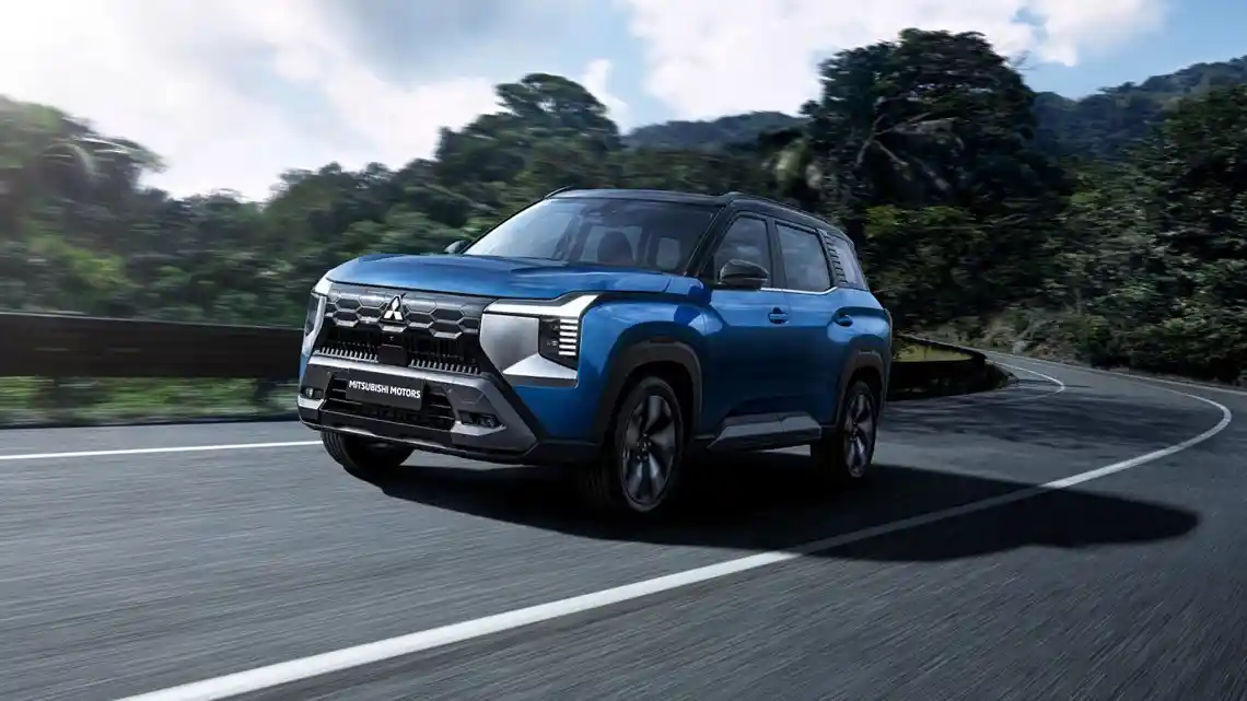 Berita - Diimpor Dari Indonesia, Mitsubishi Destinator Sudah Mulai Dijual Di Vietnam