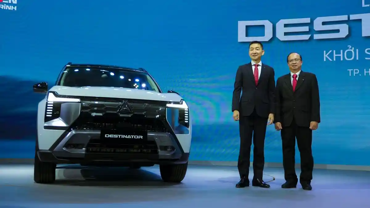 Foto - Diimpor Dari Indonesia, Mitsubishi Destinator Sudah Mulai Dijual Di Vietnam