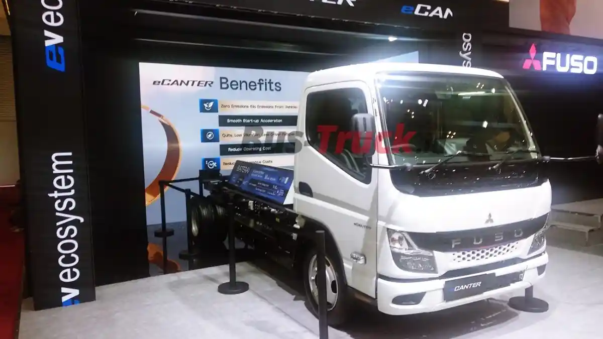 Foto - Mitsubishi Fuso Fokus Garap Kendaraan Komersial EV
