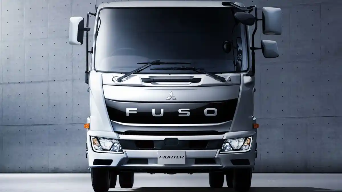 Foto - Hasil Pertama Kolaborasi Toyota dan Daimler Trucks, Medium Truck Yang Lebar