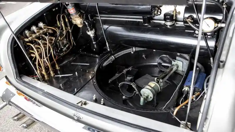 Foto - Mobil Bekas James Bond ini Dilelang Seharga RP 85 Miliar