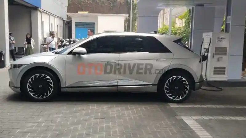 Berita - Ramalan Kementerian ESDM, 2 Juta Mobil Listrik Bakal Mengaspal di Indonesia Pada Tahun 2030