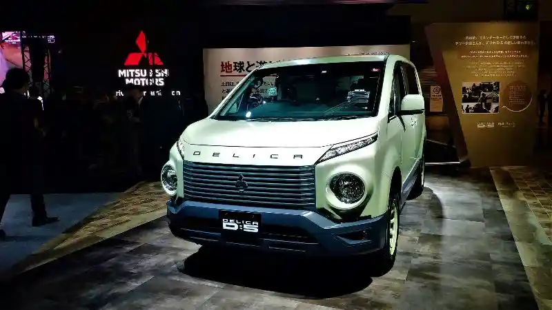 Foto - 5 Unit Mitsubishi Versi Modifikasi Hebohkan Jepang
