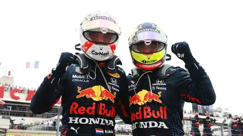 Berita - Dua Pembalap Red Bull Racing Naik Podium, Salah Satu Bukti Peran Pelumas Mesin