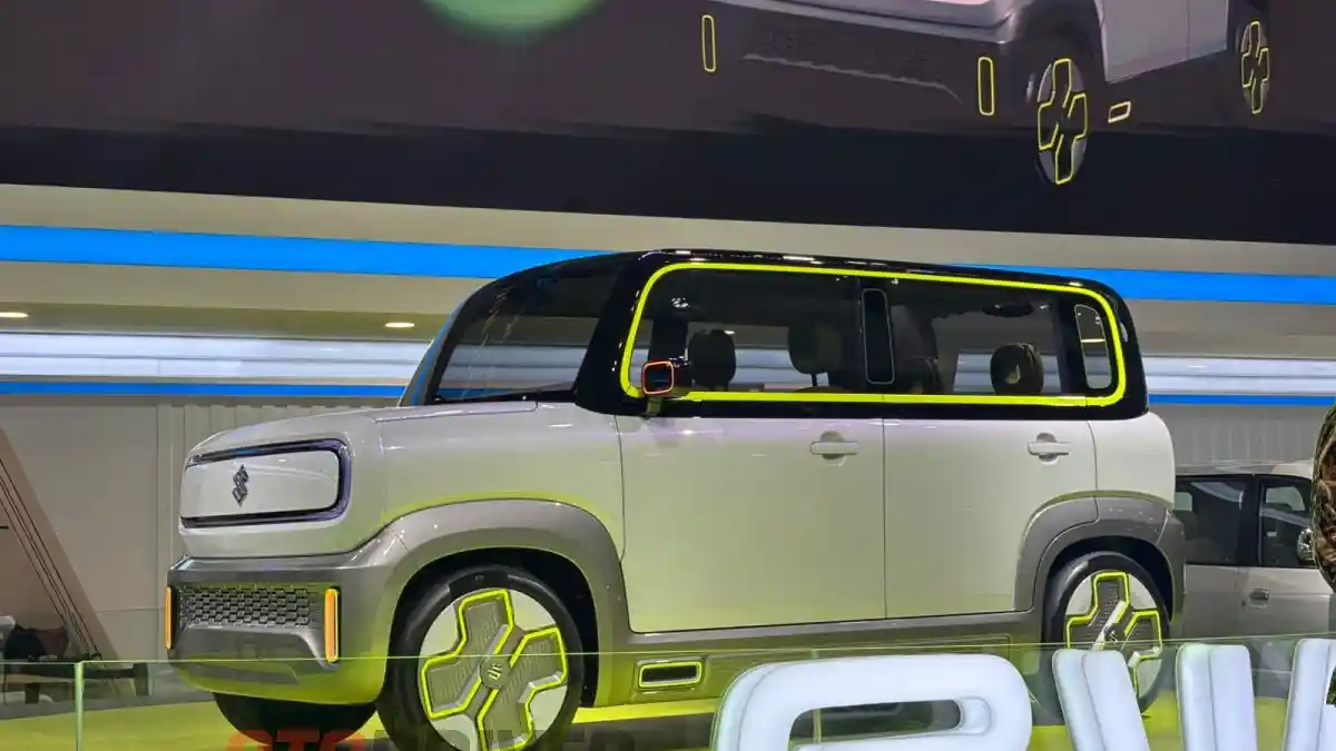 Foto - Suzuki EWX Resmi Diperkenalkan, Calon Mobil Listrik Murah