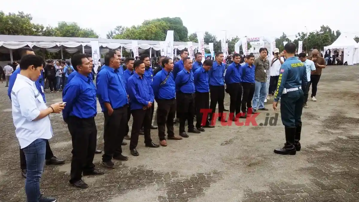 Foto - Mudik Bareng Isuzu, Peserta Malah Dapat THR