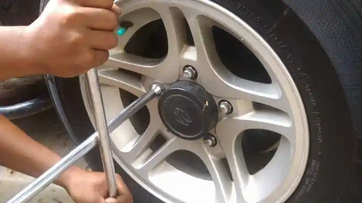 Tips - Melepas dan Mengencangkan Kembali Baut Roda Ternyata Tak Boleh Asal