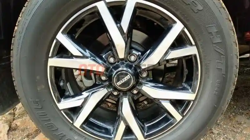 Foto - First Drive: Isuzu MU-X i-Series 2019