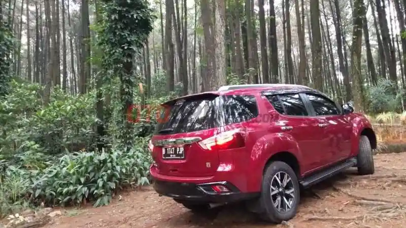 Foto - First Drive: Isuzu MU-X i-Series 2019