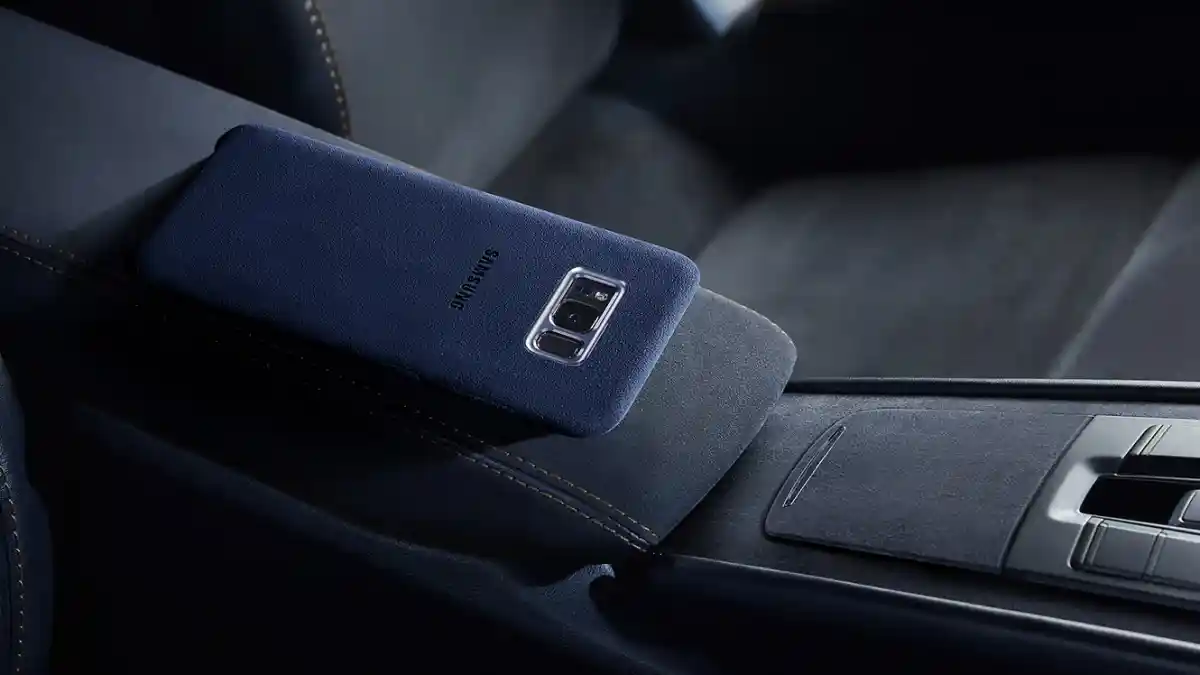 Foto - Produsen Material Interior Mobil Mewah Terpopuler Kewalahan Penuhi Permintaan