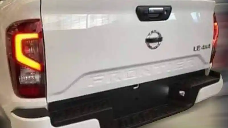 Foto - Segera, Nissan Navara Akan Lebih Segar Dengan Wajah Baru.