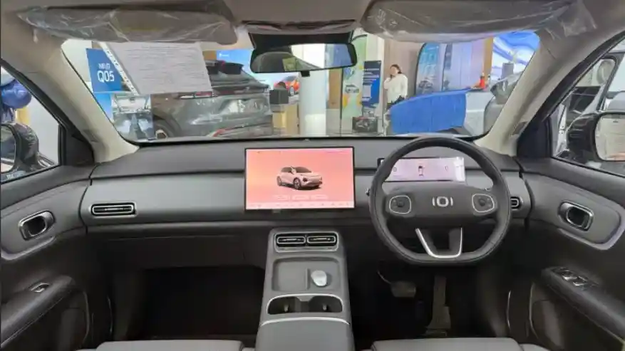 Foto - Changan Luncurkan Nevo QO5 Di Thailand, Pesaing Tangguh BYD Atto 2