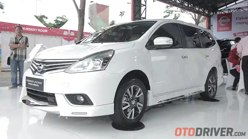 Foto - Alternatif 3 LMPV Bekas Seharga Calya Sigra Facelift