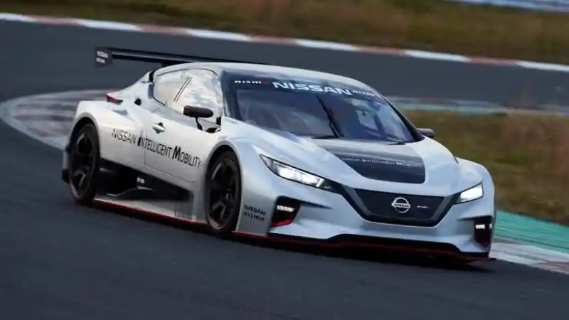 Berita - Hatchback Ramah Lingkungan Nissan Siap Dipakai Balapan