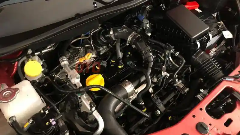 Foto - FIRST DRIVE: Nissan Magnite