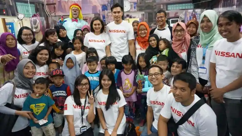 Foto - Nissan Indonesia Ajak Karyawannya Ke Rumah Sakit, Bukan Jualan Mobil