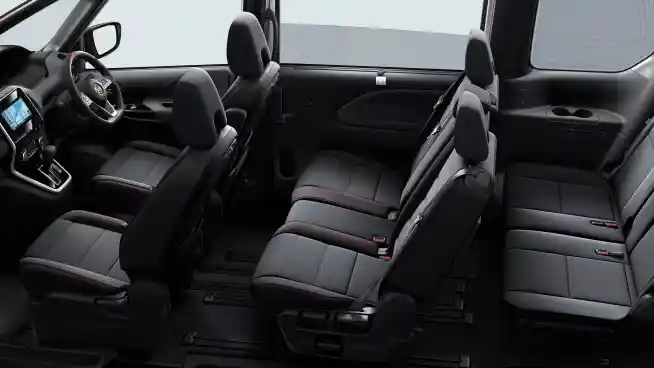 Foto - Nissan Serena Nismo Goda Publik Dengan Tampilan Sangar