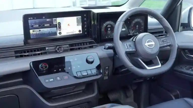 Foto - Nissan Serena Generasi Terbaru Resmi Debut Dunia