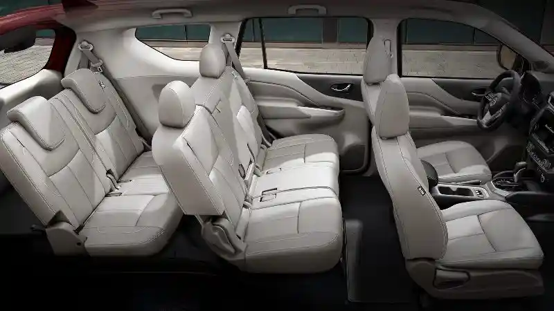 Foto - Nissan Terra Facelift Meluncur, Lebih Bertaji Hadapi Fortuner dan Pajero Sport