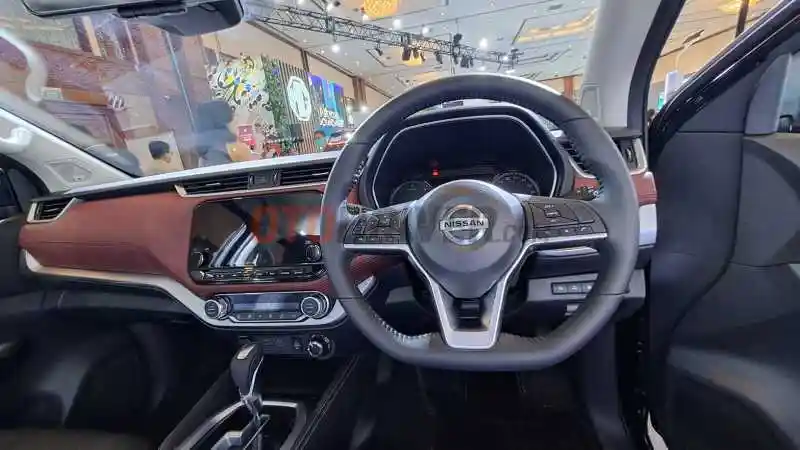 Foto - Diperkenalkan di GJAW 2023, Ini Sederet Perubahan Nissan Terra Facelift 2023